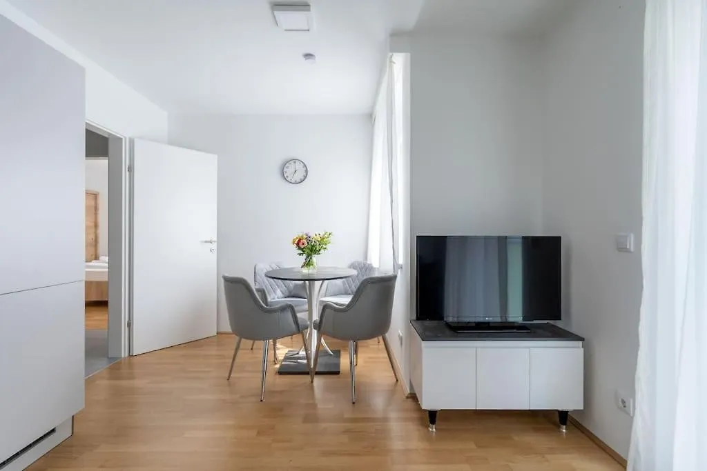 1Br With Balcony, Urban Style By Hm Apartment Vienna Austria